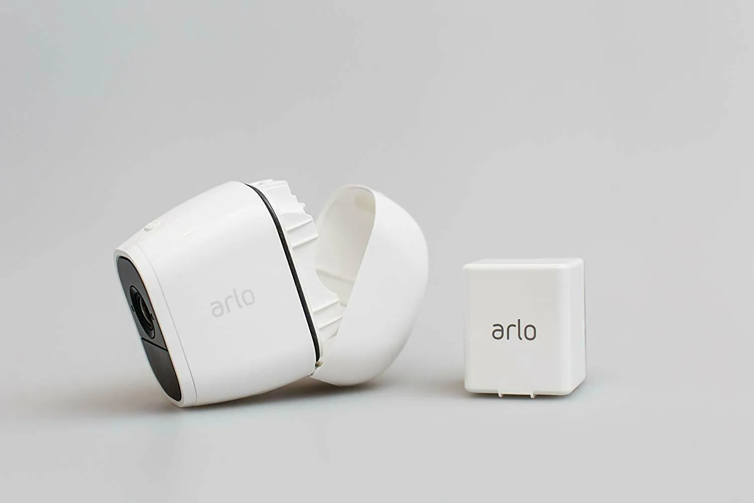 Arlo Pro 2 VMC4030P-100NAR 1080p, 1 Add-on Camera, Rechargeable, Night vision, Two-Way Talk