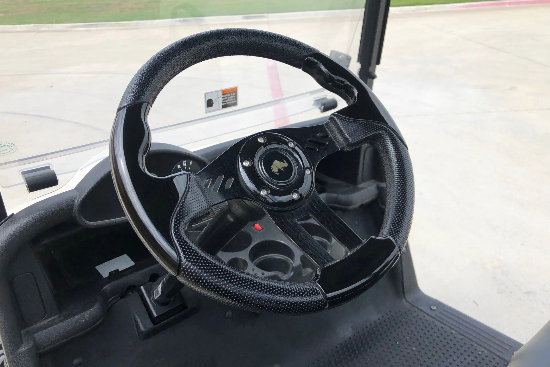 EZ-GO ELECTRIC LIFTED GOLF CART