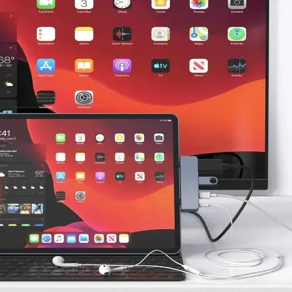 Hyper Hyperdrive 4-In-1-USB-C Hub For Apple iPad Pro