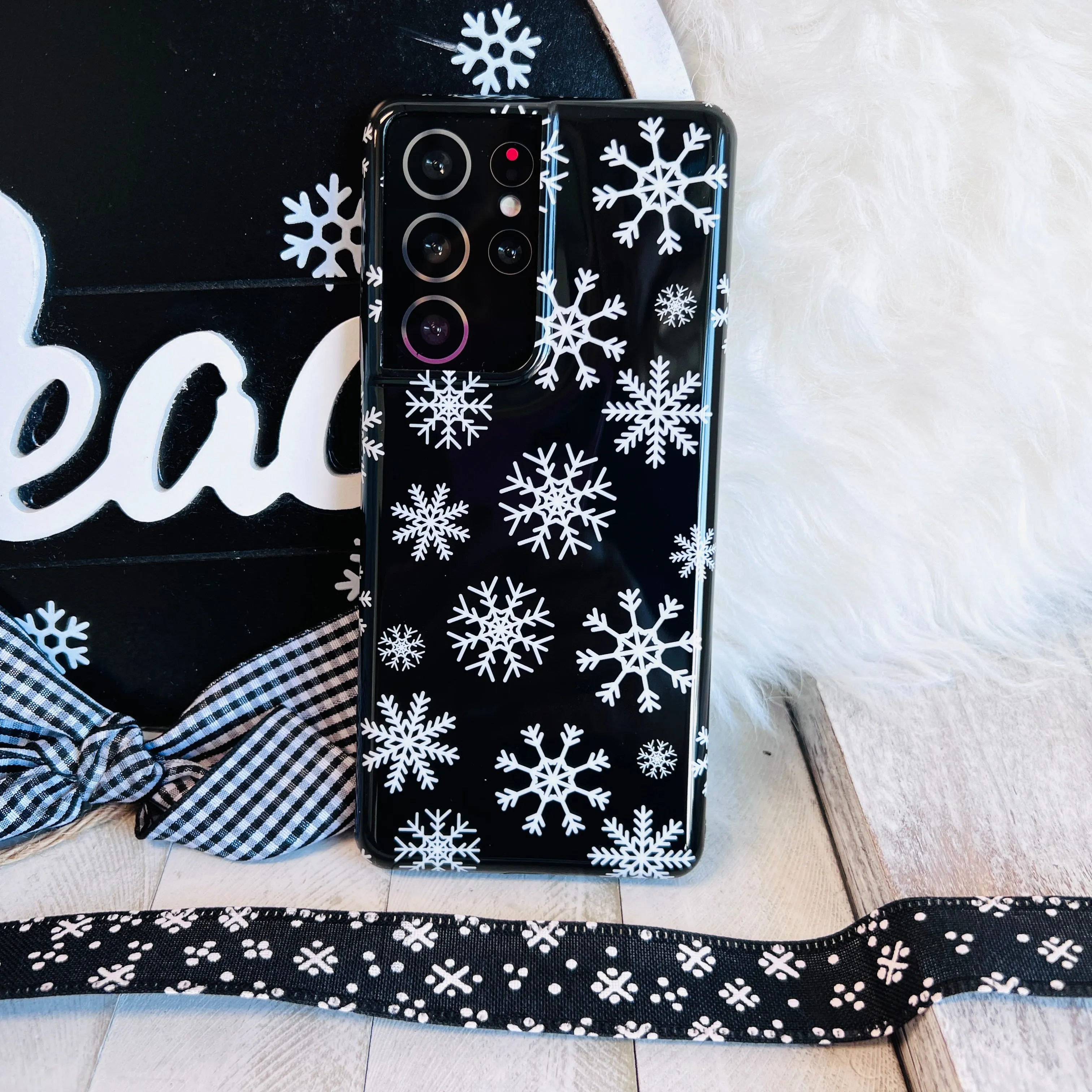 Snowflakes Black Background Cell Phone Case For Samsung Galaxy